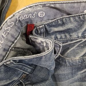Size 27 guess jeans